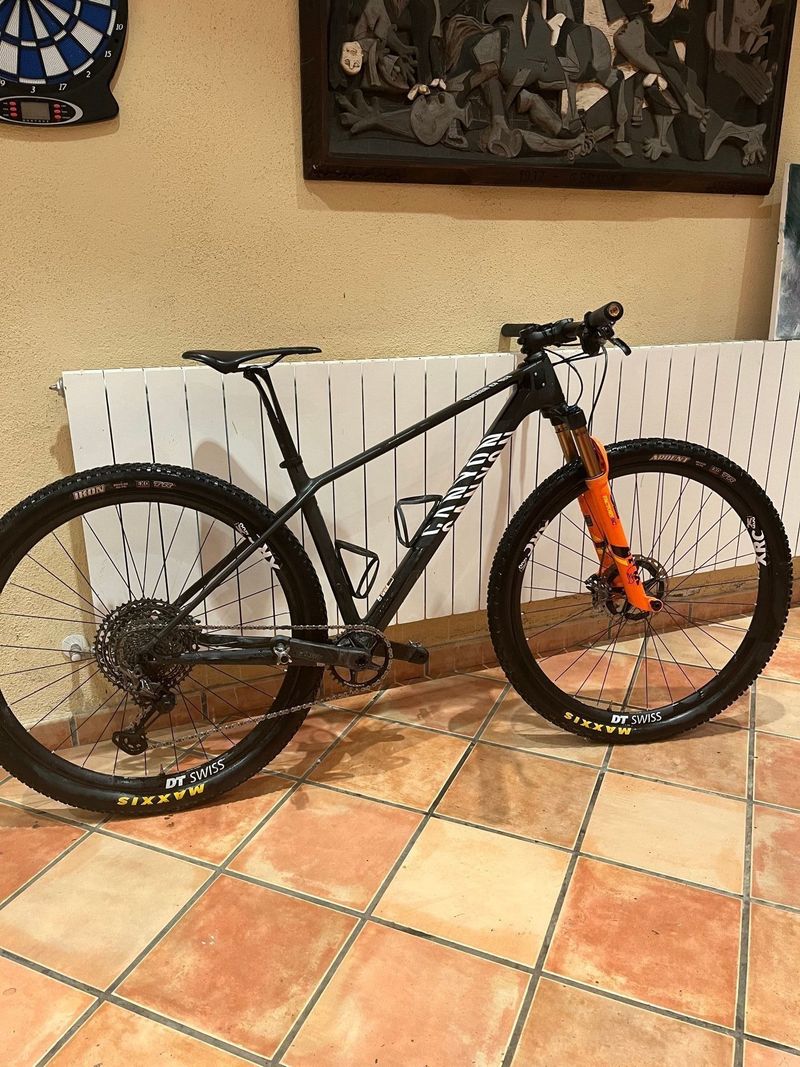 Used Canyon Exceed CF SLX 9.0 Race 2020 2020 MTB