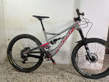 Used Devinci Spartan GX 2017 2017 Mountainbike, Light Gray, 27.5 — image 1 of 5