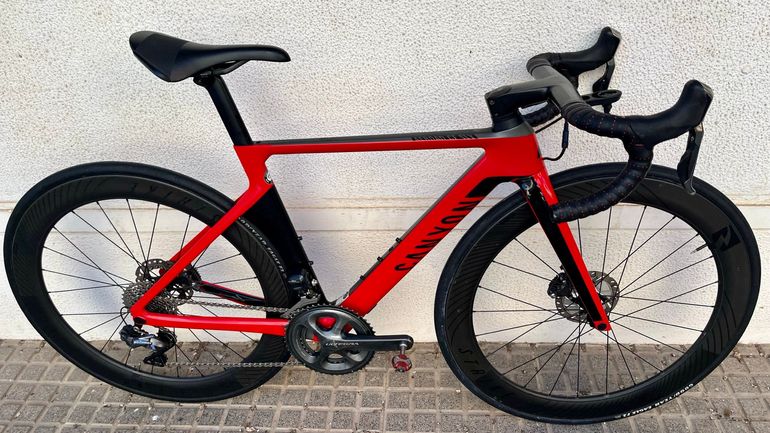 Canyon Aeroad CF SLX Disc 8.0 Di2 used in XXS | buycycle