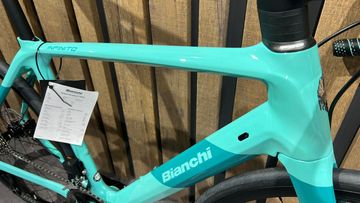Brugt Bianchi Infinito CV 105 Di2 2023 2023 Road & Gravel — billede 2 af 8