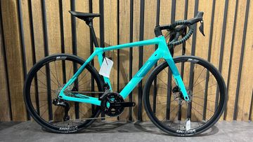 Bianchi Infinito CV 105 Di2 2023 2023 Road & Gravel usato