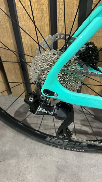 Brugt Bianchi Infinito CV 105 Di2 2023 2023 Road & Gravel — billede 3 af 8