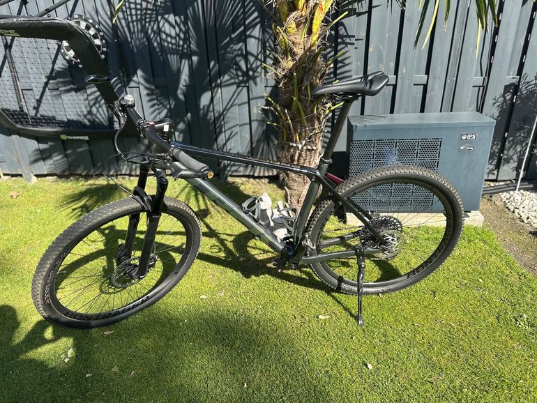 Used Trek Procaliber 9.7 2021 2021 Mountainbike, Black, 29 — image 1 of 16