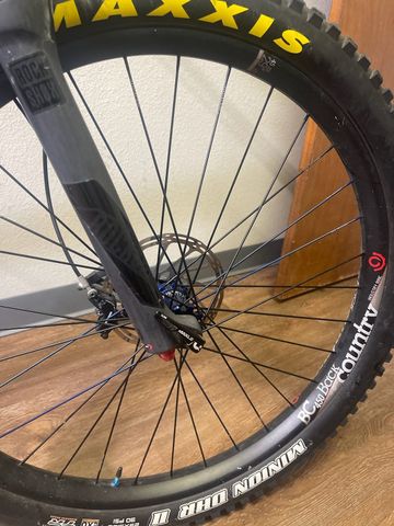 Used Trek Stache 9.7 2020 2020 Mountainbike, Light Gray — image 4 of 6