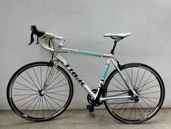 Used Trek Alpha 2.1 Road & Gravel, Rosso — image 4 of 9