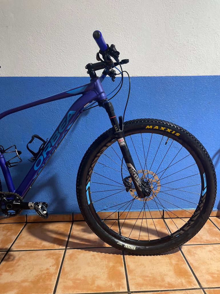 Used Orbea ALMA H20 29" 2017 Mountainbike, Blue — image 4 of 4