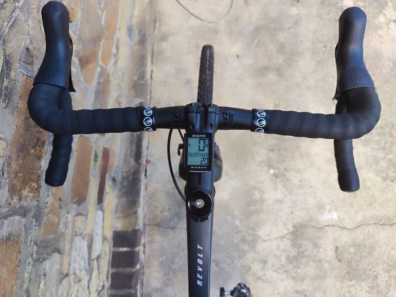 Used Giant Revolt 0 2022 Road & Gravel, Light Gray — image 5 of 5