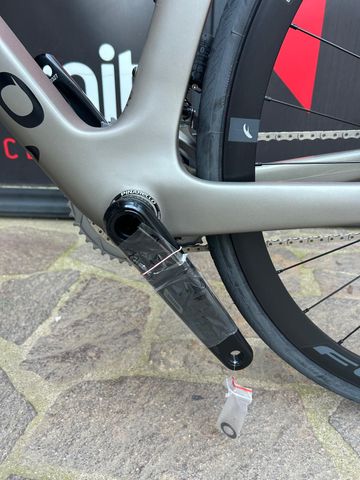 Used Pinarello Dogma F Disc 2023 Road & Gravel, Light Gray — image 3 of 15