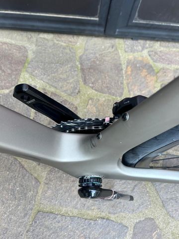 Used Pinarello Dogma F Disc 2023 Road & Gravel, Light Gray — image 2 of 15