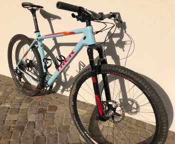 Used Trek Procaliber 9.8 SL 2016 Mountainbike — image 1 of 6