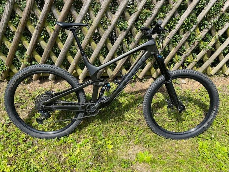 Trek Slash 9.7 gebruikt in XL Black Friday aanbiedingen buycycle Nederland