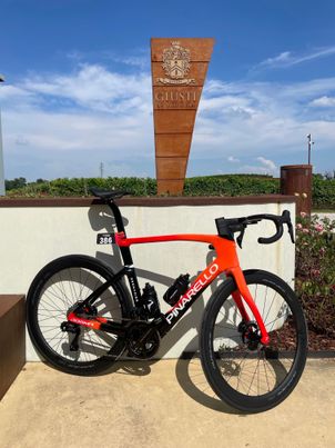 Pinarello - Dogma F GRENADIER, 2025