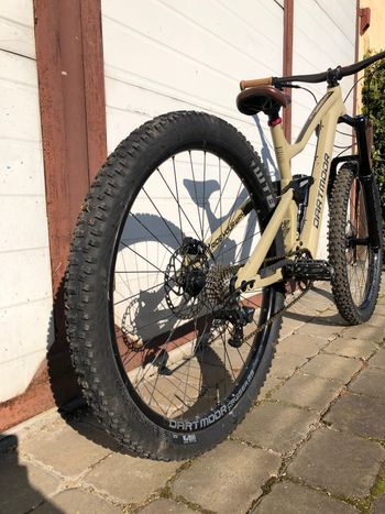 Used Dartmoor thunderbird 2023 Mountainbike, Light Gray — image 10 of 10