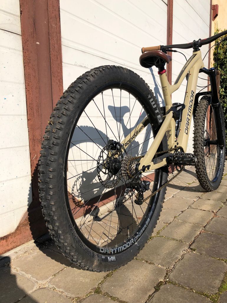 Used Dartmoor thunderbird 2023 Mountainbike, Light Gray — image 10 of 10