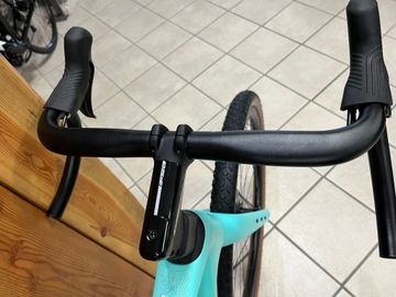 Used Bianchi ARCADEX PRO TG M 2025 Road & Gravel, Green — image 11 of 14
