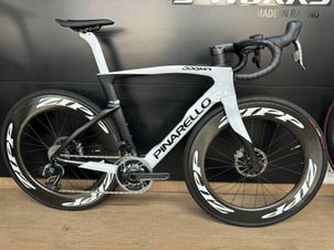 Pinarello - Dogma F Disc + SRAM Red AXS + Roval Control CL2 TLR, 2023