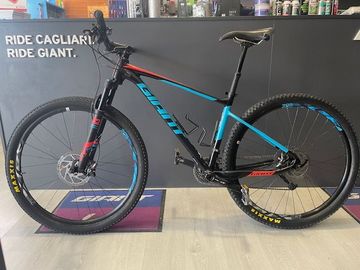 Used Giant Fathom 0 2017 Mountainbike, Black — image 2 of 5