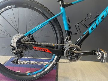 Used Giant Fathom 0 2017 Mountainbike, Black — image 3 of 5
