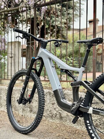 Used Focus JAM² SL 8.8 2023 2023 Mountainbike, Black, 29 — image 1 of 4