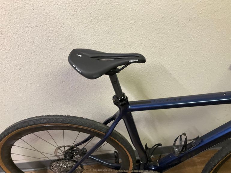 Used Pivot VAULT 2023 Road & Gravel, Blue — image 4 of 7