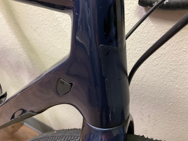 Used Pivot VAULT 2023 Road & Gravel, Blue — image 6 of 7