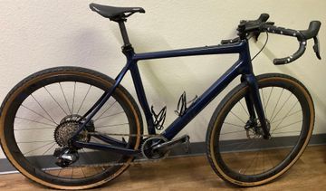 Used Pivot VAULT 2023 Road & Gravel