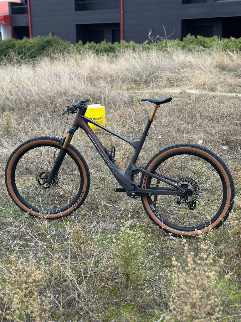 Used Scott Spark RC SL TR 2024 2024 Mountainbike — image 24 of 27