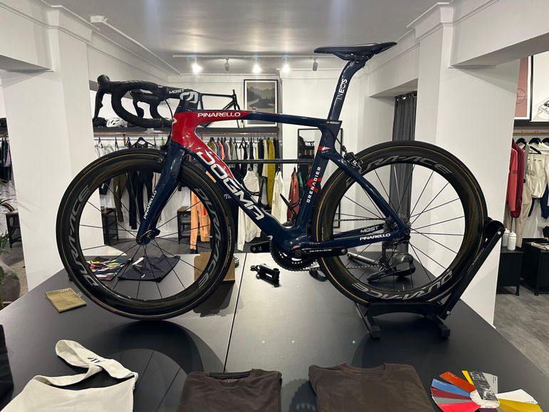 Used Pinarello Dogma F - Carlos Rodriguez 2021 Road & Gravel, Rojo — image 8 of 10