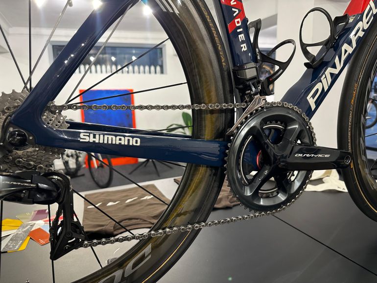 Used Pinarello Dogma F - Carlos Rodriguez 2021 Road & Gravel, Rojo — image 2 of 10