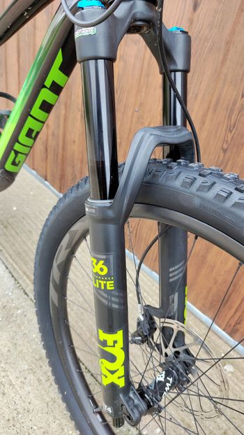 Used Giant Trance Advanced 1 2019 2019 Mountainbike, Black, 27.5 — image 3 of 12