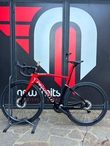 Pinarello DOGMA F7 2023 Road & Gravel usato, Rosso — immagine 2 di 14