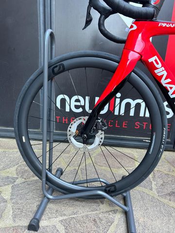 Pinarello DOGMA F7 2023 Road & Gravel usato, Rosso — immagine 11 di 14