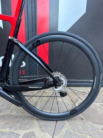 Pinarello DOGMA F7 2023 Road & Gravel usato, Rosso — immagine 12 di 14