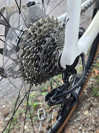Used Scott Addict 20 disc 2021 2021 Road & Gravel — image 6 of 8
