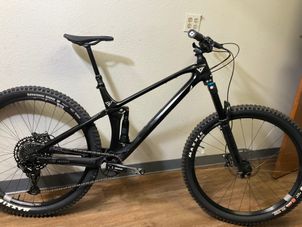 YT Industries - Izzo CORE 1 29 2023, 2023