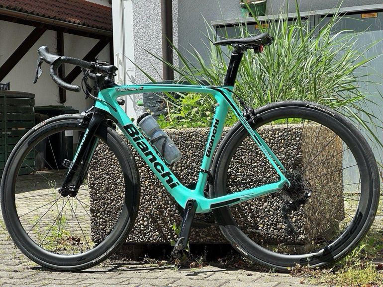 Bianchi Oltre XR3 Ultegra used in 55 cm buycycle