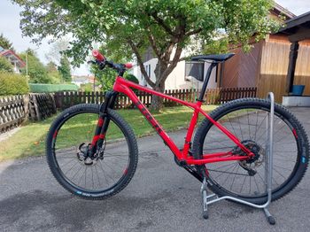 Trek Superfly 7 2017 Mountainbike usato, Rosso — immagine 3 di 9