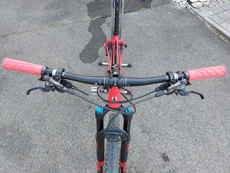 Trek Superfly 7 2017 Mountainbike usato, Rosso — immagine 6 di 9