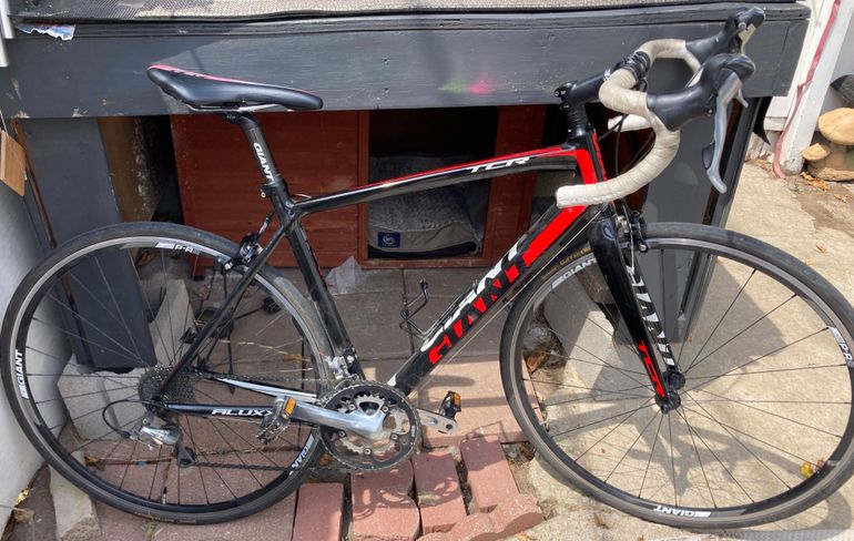 Used Giant Aluxx Sl fluid form 2015 Road & Gravel — image 1 of 3