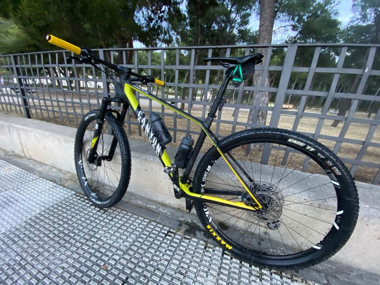 Used Canyon Exceed CF SLX 9.0 Pro Race Team 2018 2018 Mountainbike, Nero — image 5 of 6