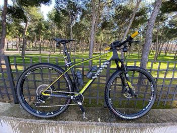 Used Canyon Exceed CF SLX 9.0 Pro Race Team 2018 2018 Mountainbike, Nero — image 1 of 6