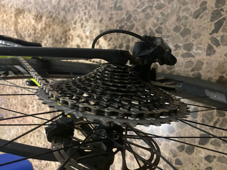 Used Canyon Exceed CF SLX 9.0 Pro Race Team 2018 2018 Mountainbike, Nero — image 3 of 6