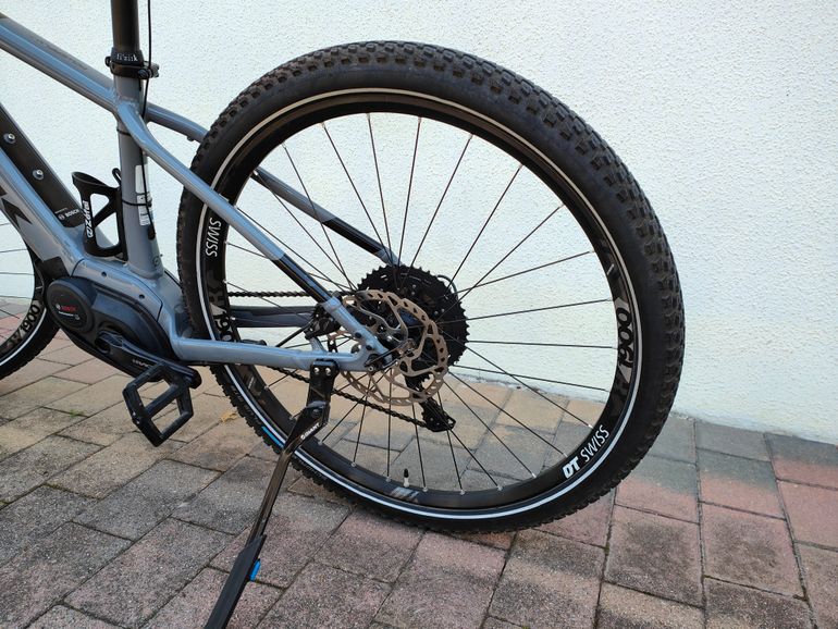 Used Trek Powerfly 7 2019 Mountainbike, Hellgrau — image 11 of 37