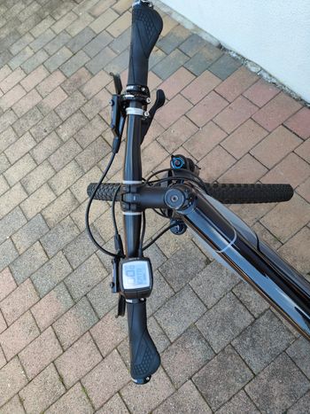 Used Trek Powerfly 7 2019 Mountainbike, Hellgrau — image 7 of 37