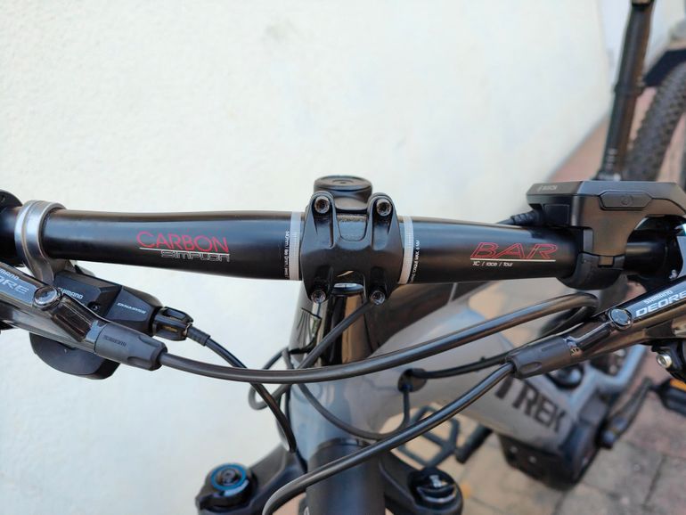 Used Trek Powerfly 7 2019 Mountainbike, Hellgrau — image 16 of 37