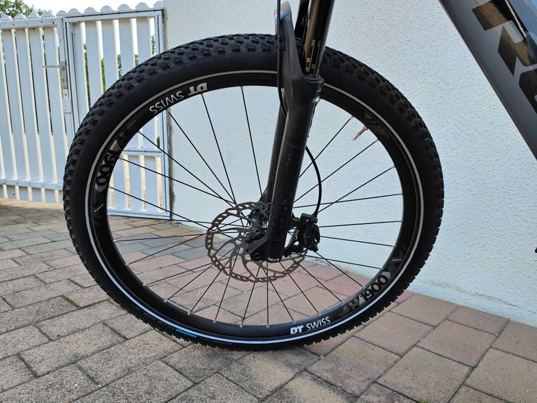 Used Trek Powerfly 7 2019 Mountainbike, Hellgrau — image 12 of 37