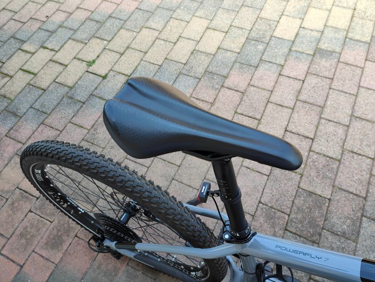Used Trek Powerfly 7 2019 Mountainbike, Hellgrau — image 20 of 37
