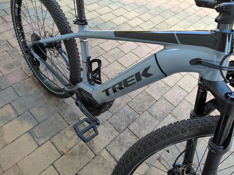 Used Trek Powerfly 7 2019 Mountainbike, Hellgrau — image 19 of 37