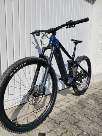 Used Merida eONE-FORTY 8000 2020 Mountainbike, Black — image 1 of 4