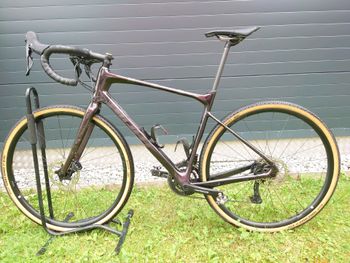 Used Giant Revolt, Advanced 2 2021 2021 Road & Gravel, Violett — image 2 of 8